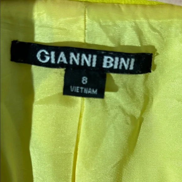 Gianni Bini Vibrant Yellow Blazer - Picture 6 of 8